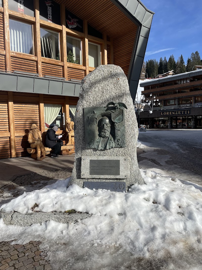 Monumento a Giovanni Battista Righi