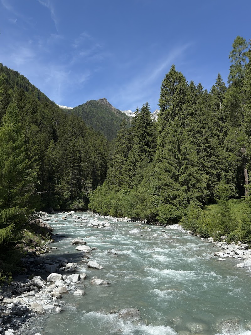 Sentiero per cascata Lares